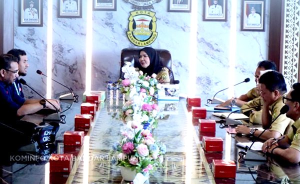 BundaEva Dwiana Menerima Audiensi Dari Jajaran PT Telkomsel Lampung